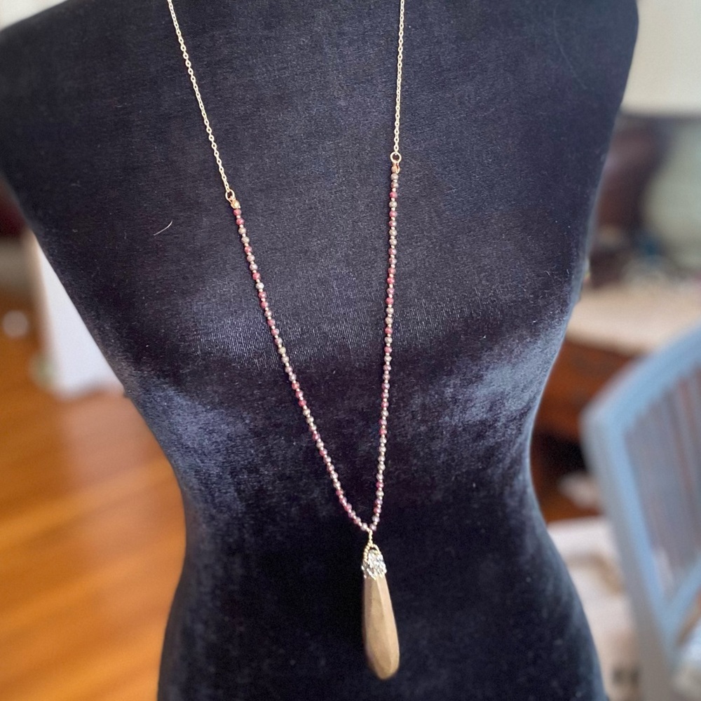 Brown and red Fashion necklace